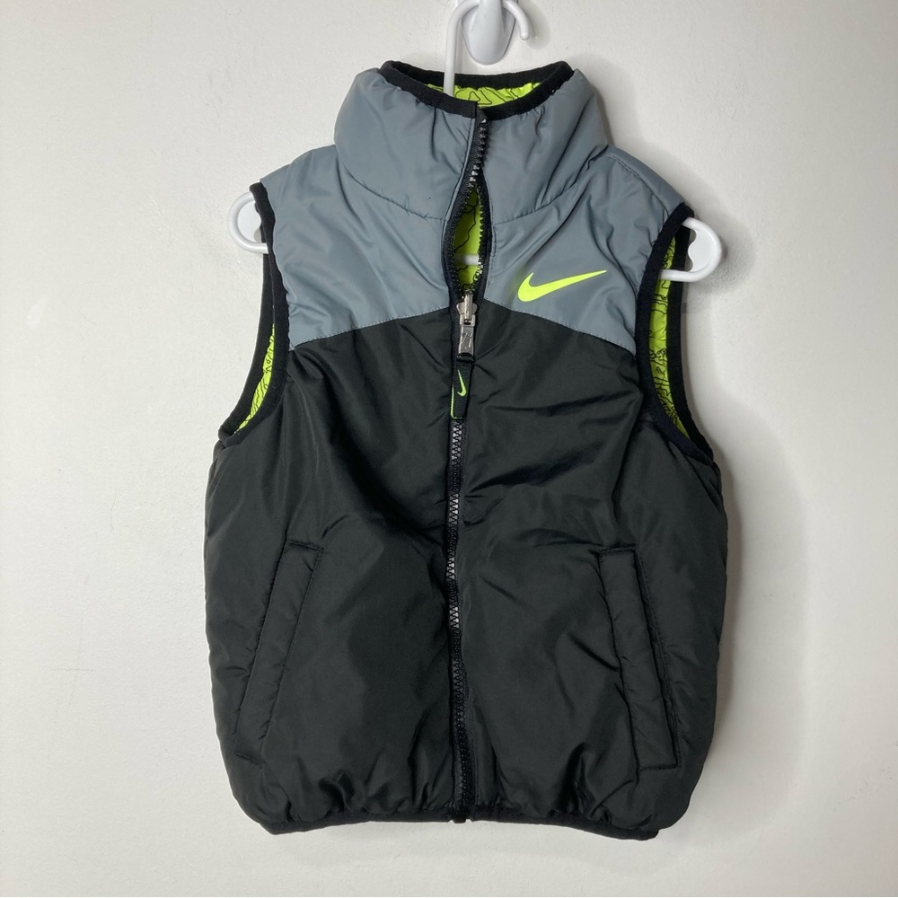 Nike puffer vest size 4